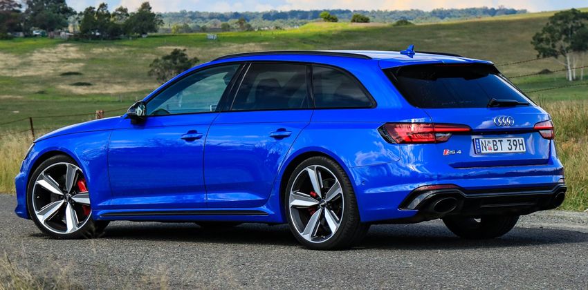 Audi RS4 Avant rear