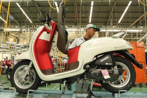 Honda Scoopy Berseragam Merah Putih, Harga Tak Berubah