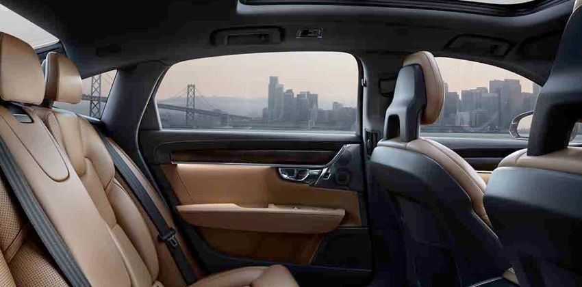2019 Volvo XC90 cabin