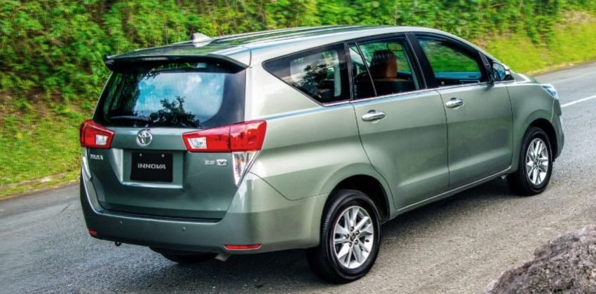 Toyota Innova rear