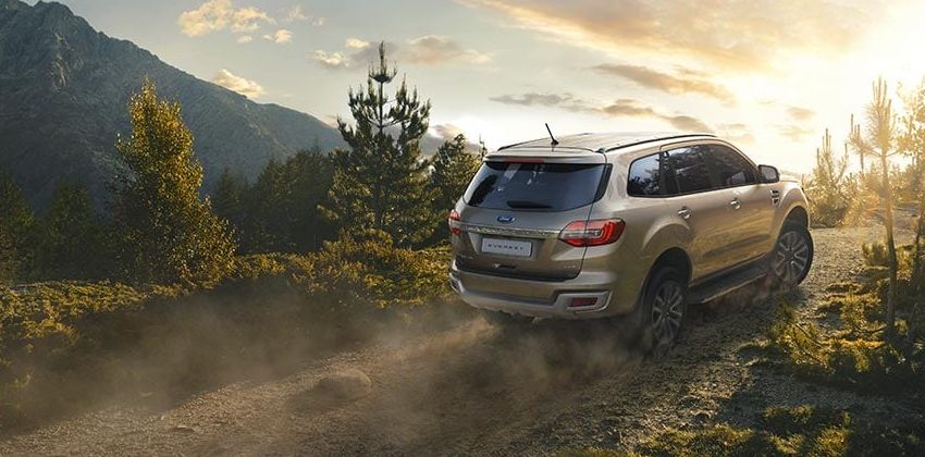 2020 Ford Everest rear