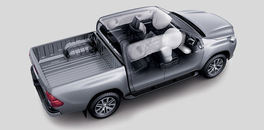 Toyota Hilux 2.8 Black Edition safety