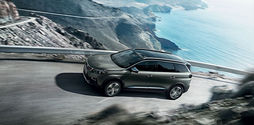 5008 SUV Plus exterior