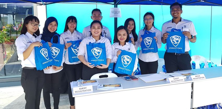 Proton's first 4S centre