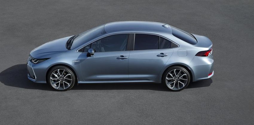 Toyota Corolla Altis 2019 side