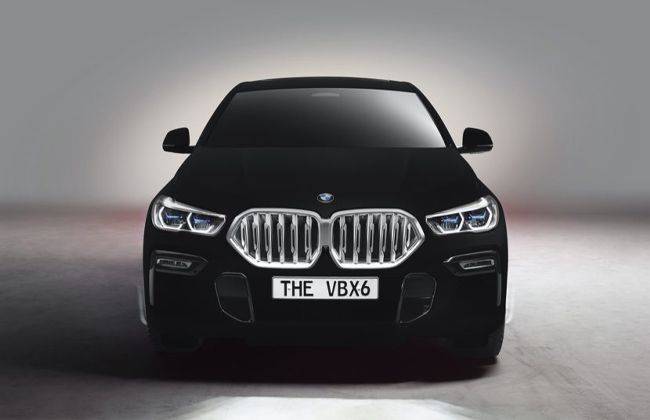 BMW X6 arrives in the world’s blackest black color