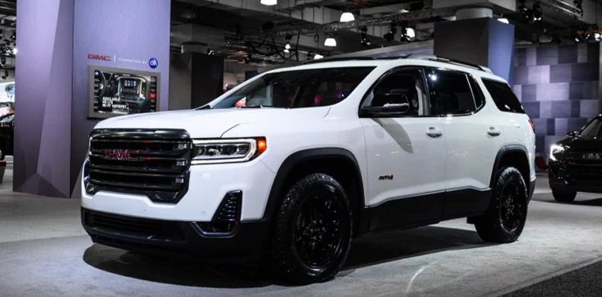 2020 GMC Acadia front