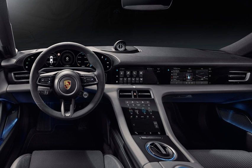 interior porsche taycan