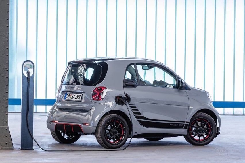 smart fortwo listrik