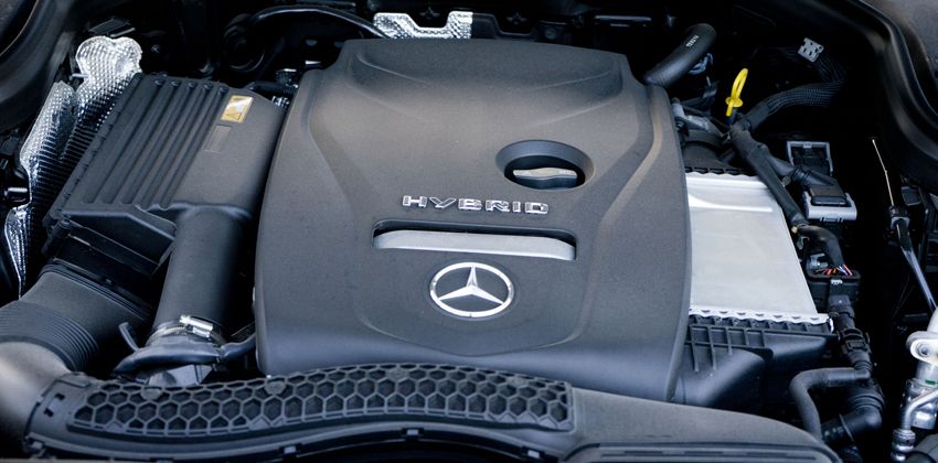 Mercedes GLC 350e engine