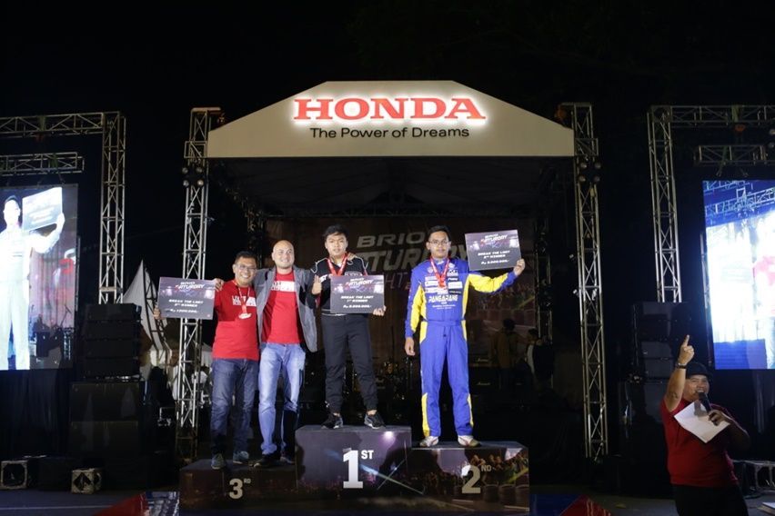 Kompetisi Slalom Honda Brio Seri 2 Ramai Prestasi Memukau