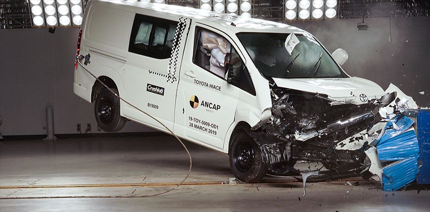 Toyota Hiace Crash Test