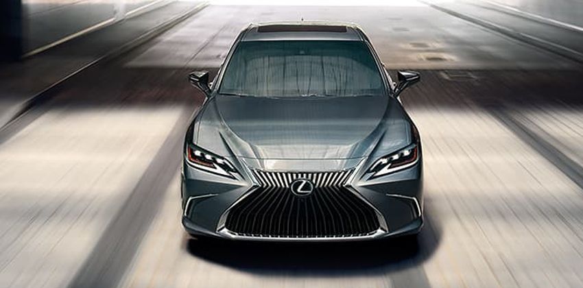 Lexus ES 250 front