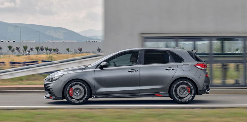 Hyundai i30 Project C side