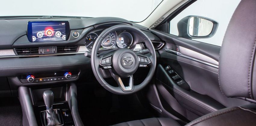 Mazda 6 INTERIOR