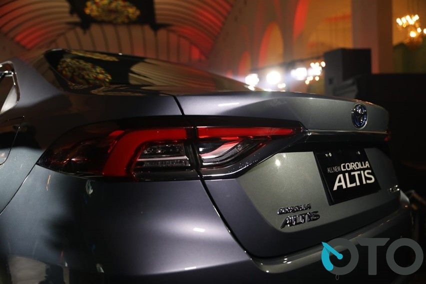 desain baru corolla altis