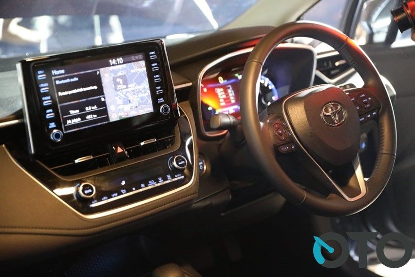 interior corolla altis