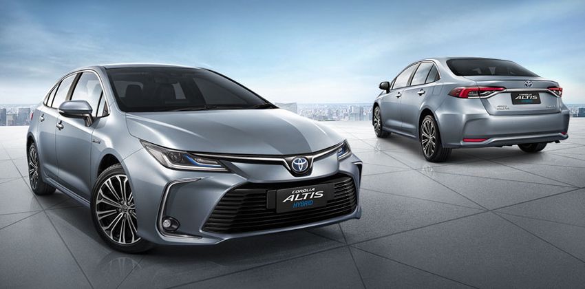 2019 Toyota Corolla front & rear