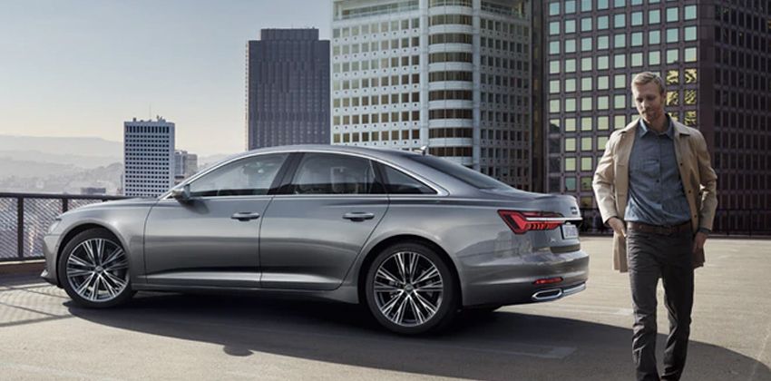 2020 Audi A6 side-rear angle