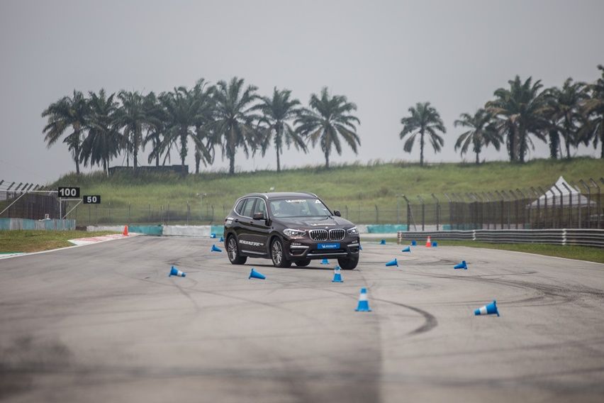 menguji michelin pilot sport