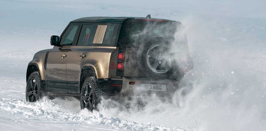 Land Rover Defender 110 Rear