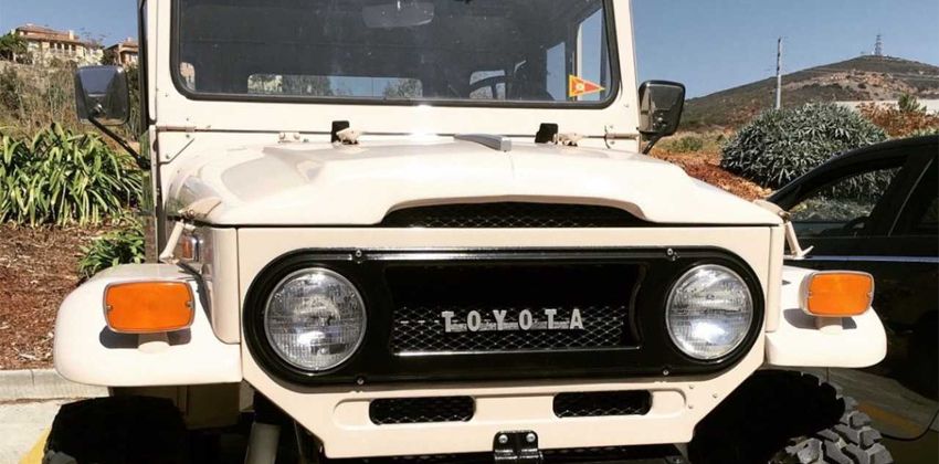 Toyota FJ40 Land Cruiser Front