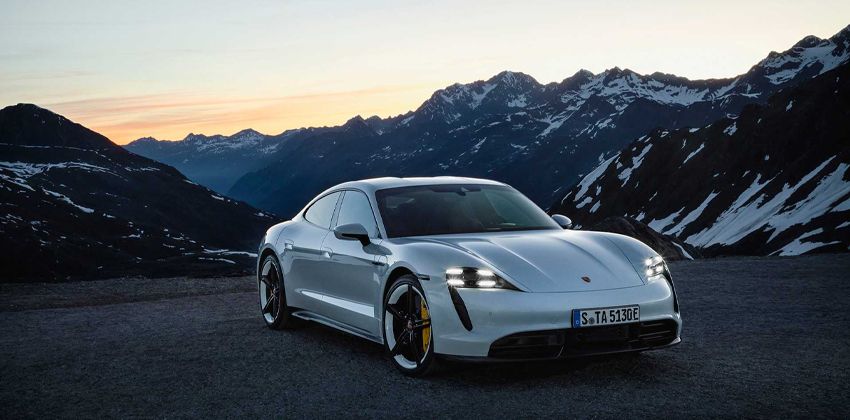 Porsche Taycan Front