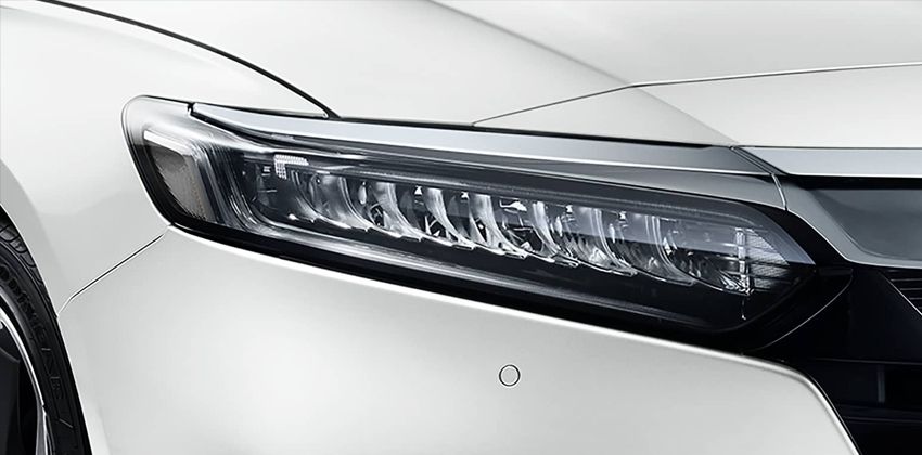 2019 Honda Accord headlight