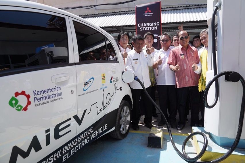 Mobil listrik i-miev