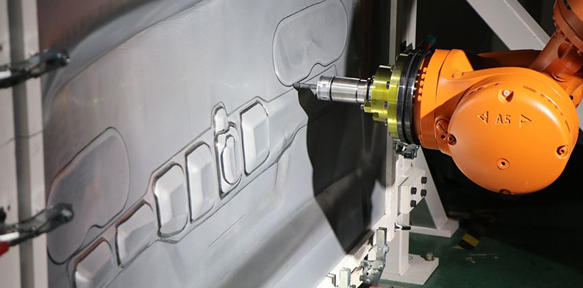 Nissan dual-sided dieless forming