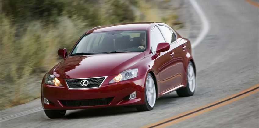 Lexus IS 250 front