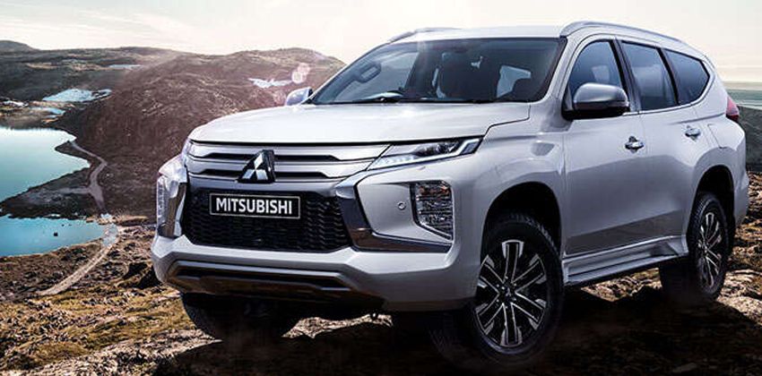 Mitsubishi Montero Sport front