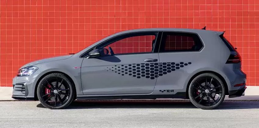 Volkswagen Golf GTI side