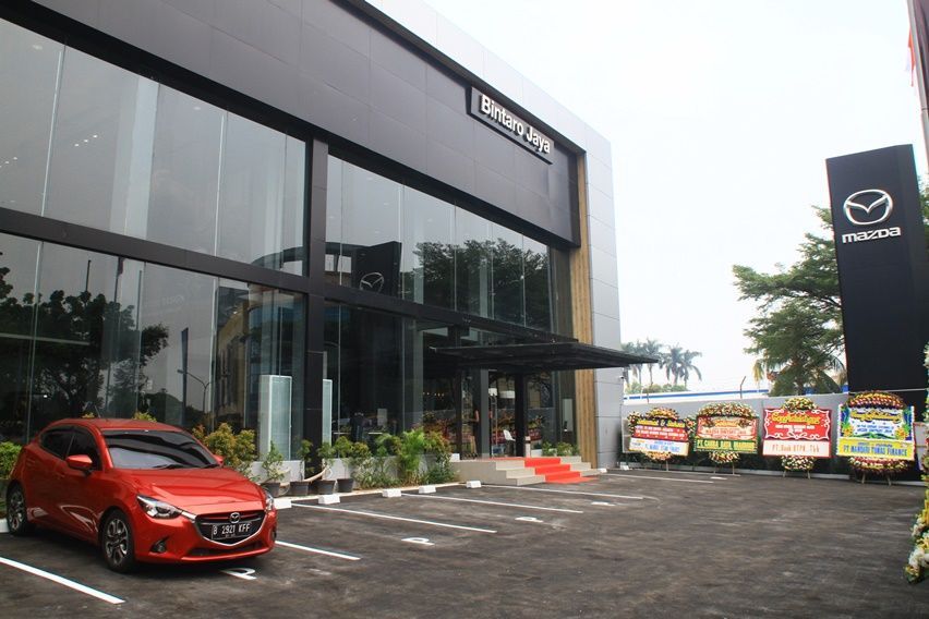 Mazda Resmikan Diler dengan Identitas Terbaru di Bintaro Jaya