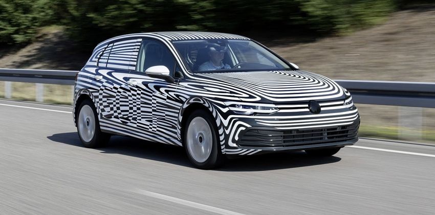 Volkswagen Golf spy shot