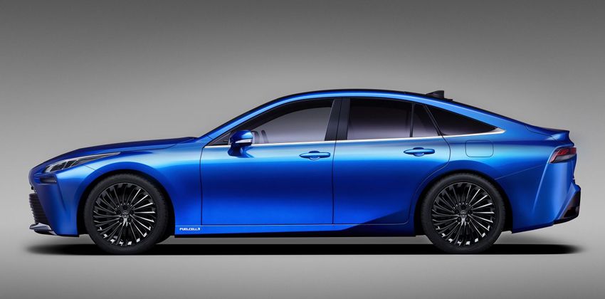 Toyota Mirai side