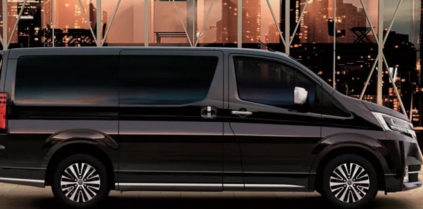 Toyota Granvia side