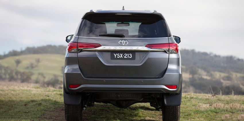 Toyota Fortuner rear