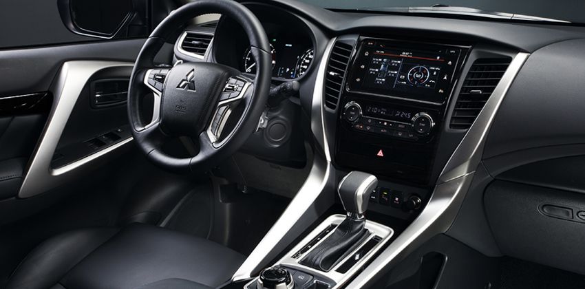 Mitsubishi Montero sport cabin