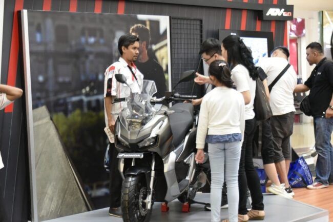 Diler Motor Honda Tawarkan Promo Akhir Tahun, Diskon Maksimal Rp 3 Juta Diler Motor Honda Tawarkan Promo Akhir Tahun, Diskon Maksimal Rp 3 Juta