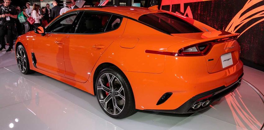 Kia Stinger side