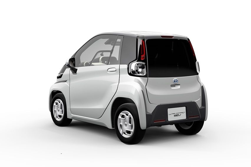 mobil listrik toyota