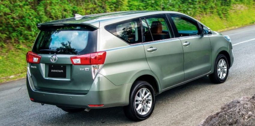 Toyota Innova side