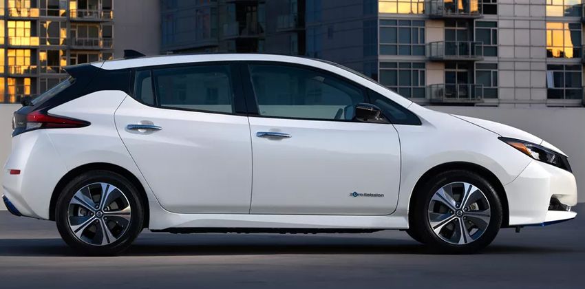 Nissan LEaf side
