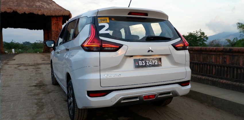 Mitsubishi Xpander side