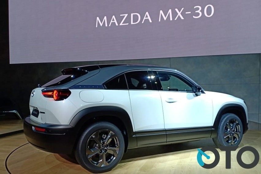 Mobil listrik pertama mazda mx-30