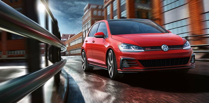Volkswagen Golf GTI front