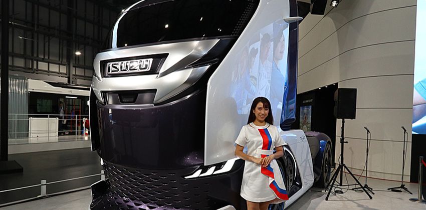 Isuzu FL IR at Tokyo Show