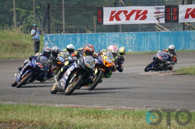 2019/10/Yamaha-Sunday-Race-Balap-R151.jpg