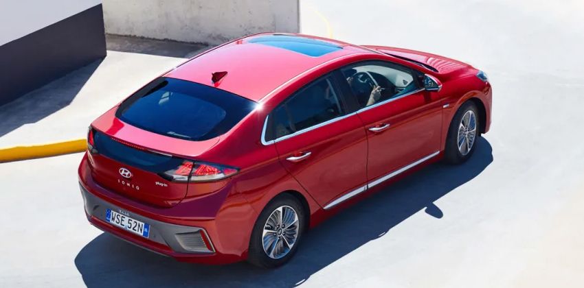 Hyundai Ioniq side
